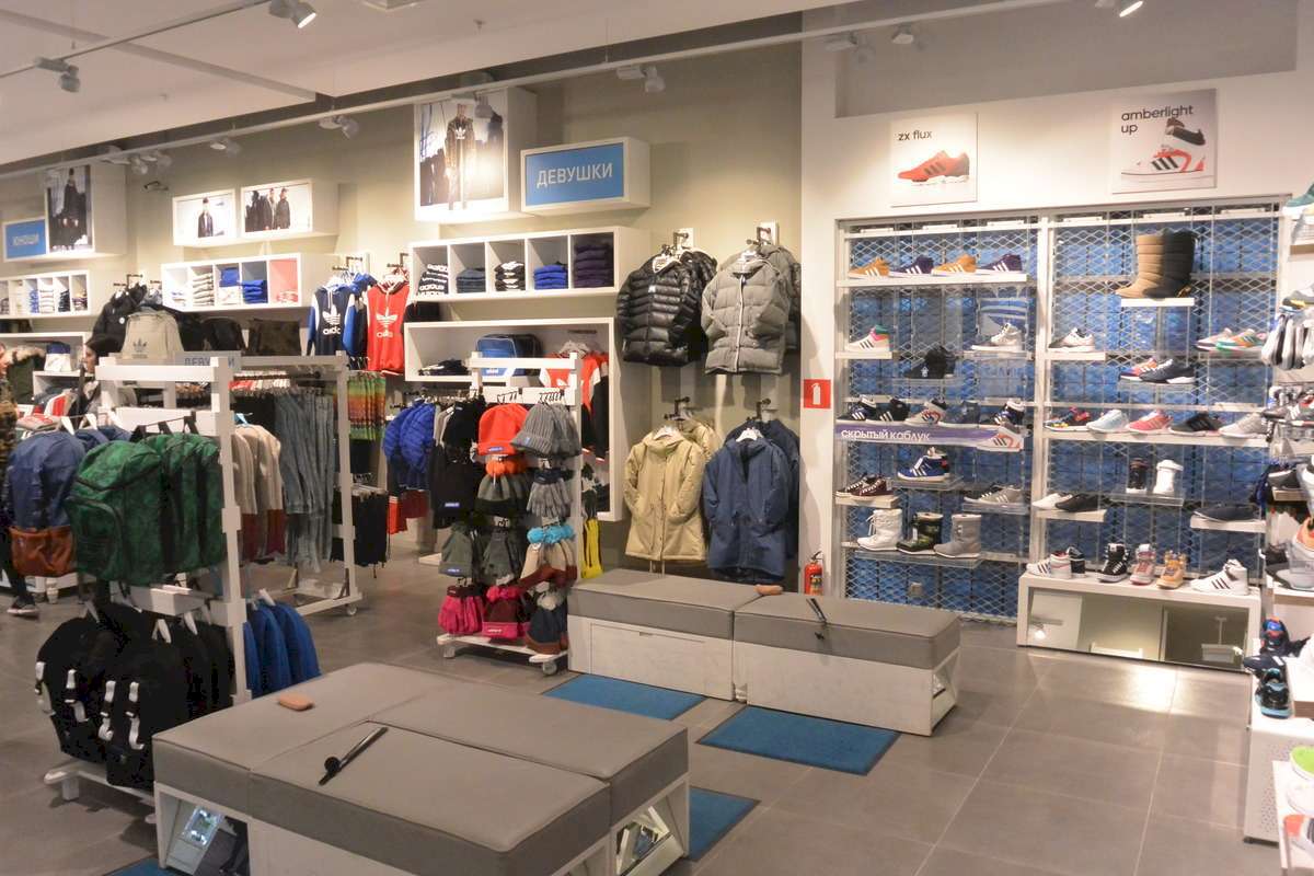 Строительные и отделочные работы в магазине спортивной одежды Adidas Originals1